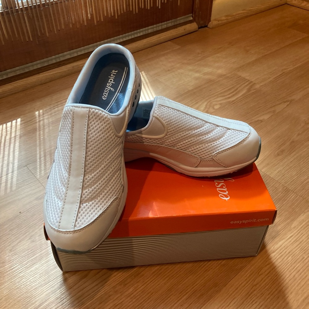 Easy spirit travel time white clog sneakers